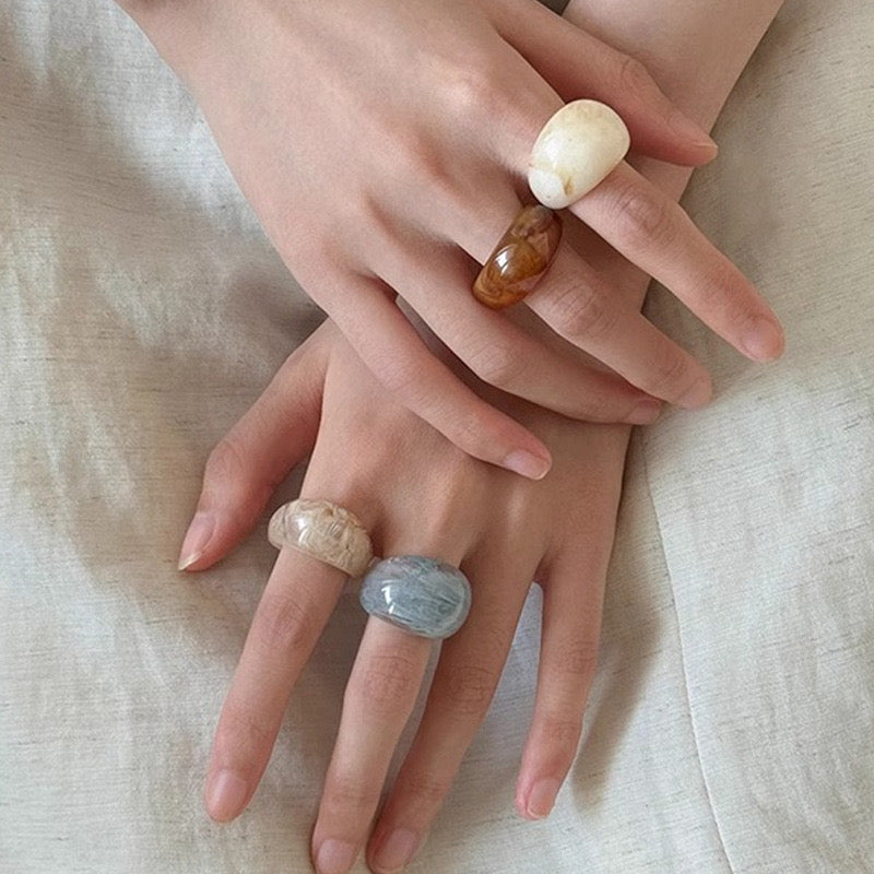 colorpop chunky resin ring - aurora glow clear gradient resin ring transparent color fade statement for women