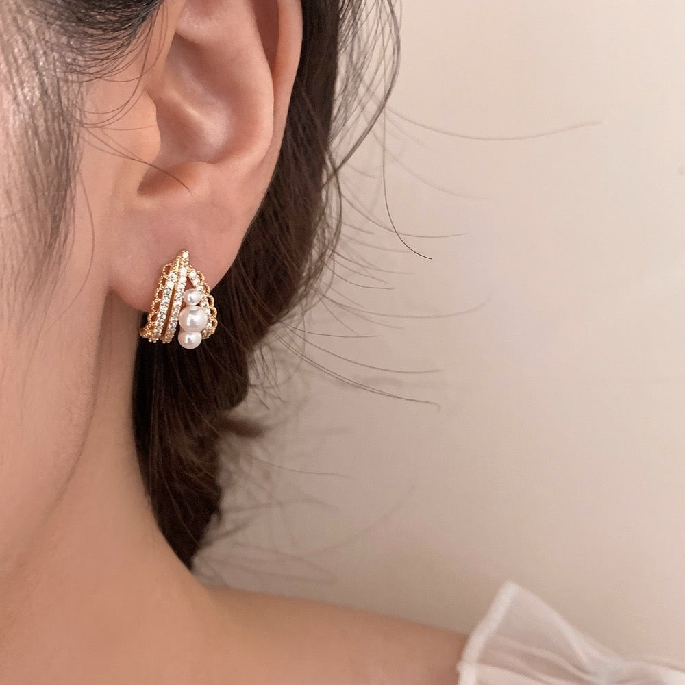  Lace Faux Pearl Earrings – Elegant, Lightweight & Timeless Everyday Jewelry