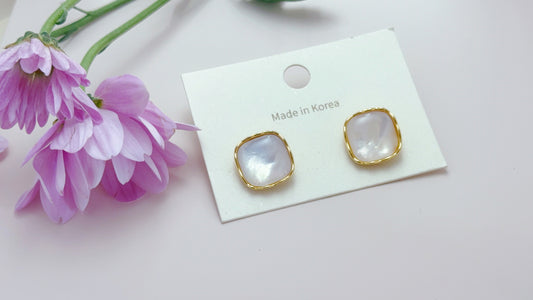 Square& Elegance - Gold edged square with Mother Of pearl 