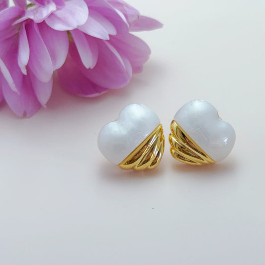  half pearl & Mother of pearl ,Half gold stripe heart stud earrings design