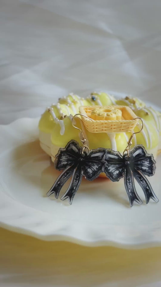 halloween gothic butterfly earrings and pumpkin earrings made of acrylic and aluminum alloy, spooky cute halloween accessories for women